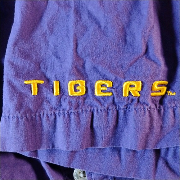 COLUMBIA PFG Shirt/Top PURPLE/GOLD Vented Back LSU TIGERS Button Up sz XL - Picture 6 of 10